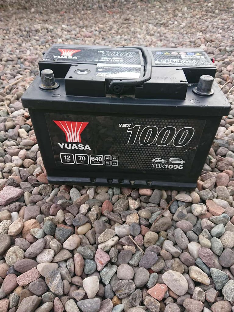 Like new car or van battery yuasa 12v 70ah 640a full charger 