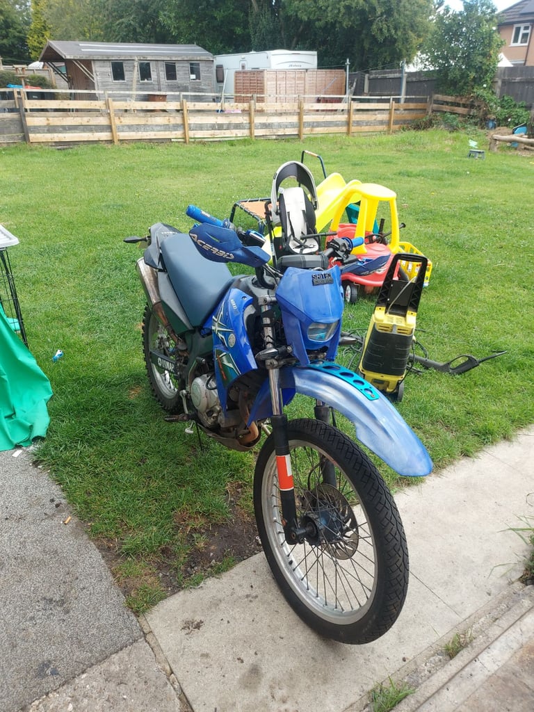 Yamaha xt125r road legal 