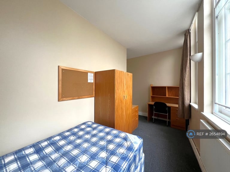 5 bedroom flat in St Nicholas Street, Bristol, BS1 (5 bed) (#2654894)