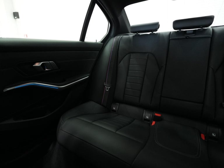 2021 BMW 3 Series 2.0 330e 12kWh M Sport Pro Edition Auto Euro 6 (s/s) 4dr SALOON Petrol/Electric...