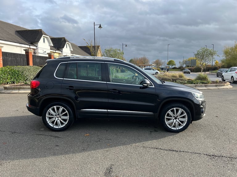 Volkswagen, TIGUAN, 4motion dsg, 2012, Semi-Auto, 1968 (cc), 5 doors