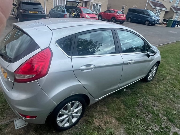 Ford, FIESTA, Hatchback, 2011, Manual, 1242 (cc), 5 doors