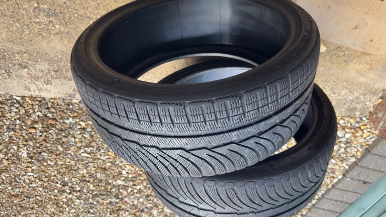 2 x 235/35 R19  91V Michelin Pilot Alpin