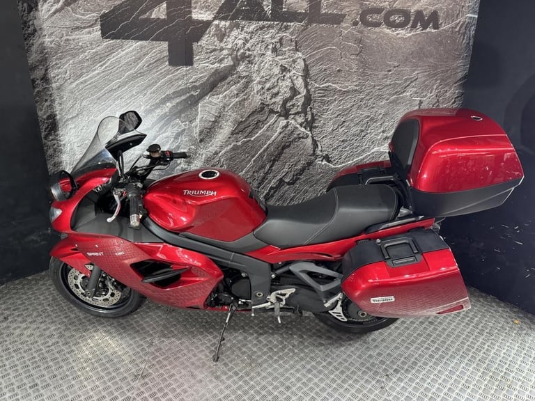 TRIUMPH SPRINT GT 1050 2014