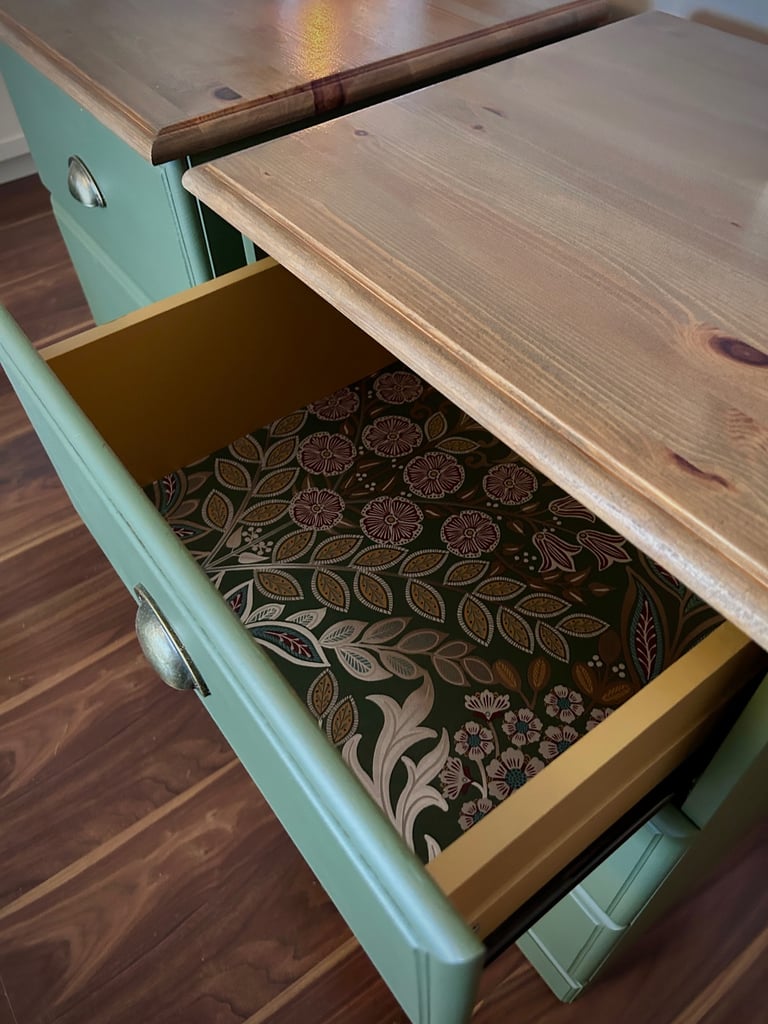 Pair of Painted Bedside Cabinets / Tables