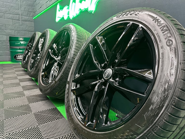 image for Genuine Audi Q7 21" RS Gloss Black Alloy Wheels SQ7 RSQ7 4M0601025T & 6/7mm+ tyres!