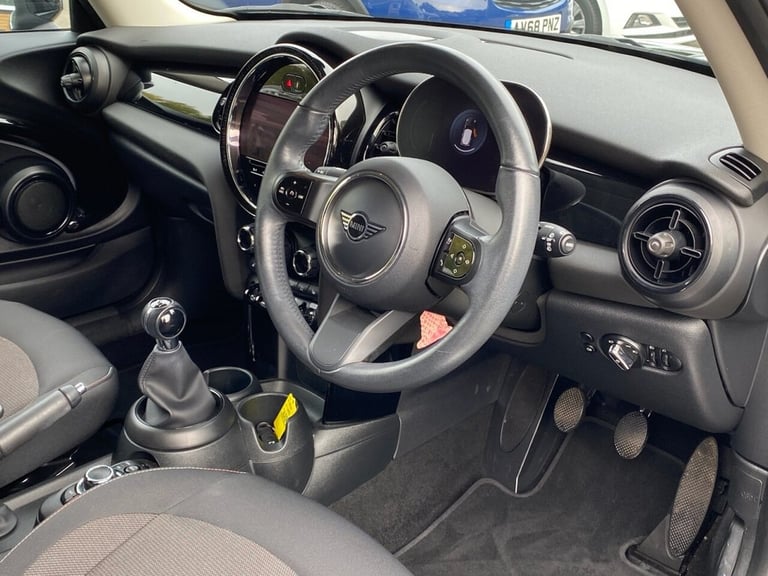 2023 MINI Hatch 1.5 Cooper Classic Hatchback 3dr Petrol Manual Euro 6 (s/s) (136 ps) Hatchback Pe...