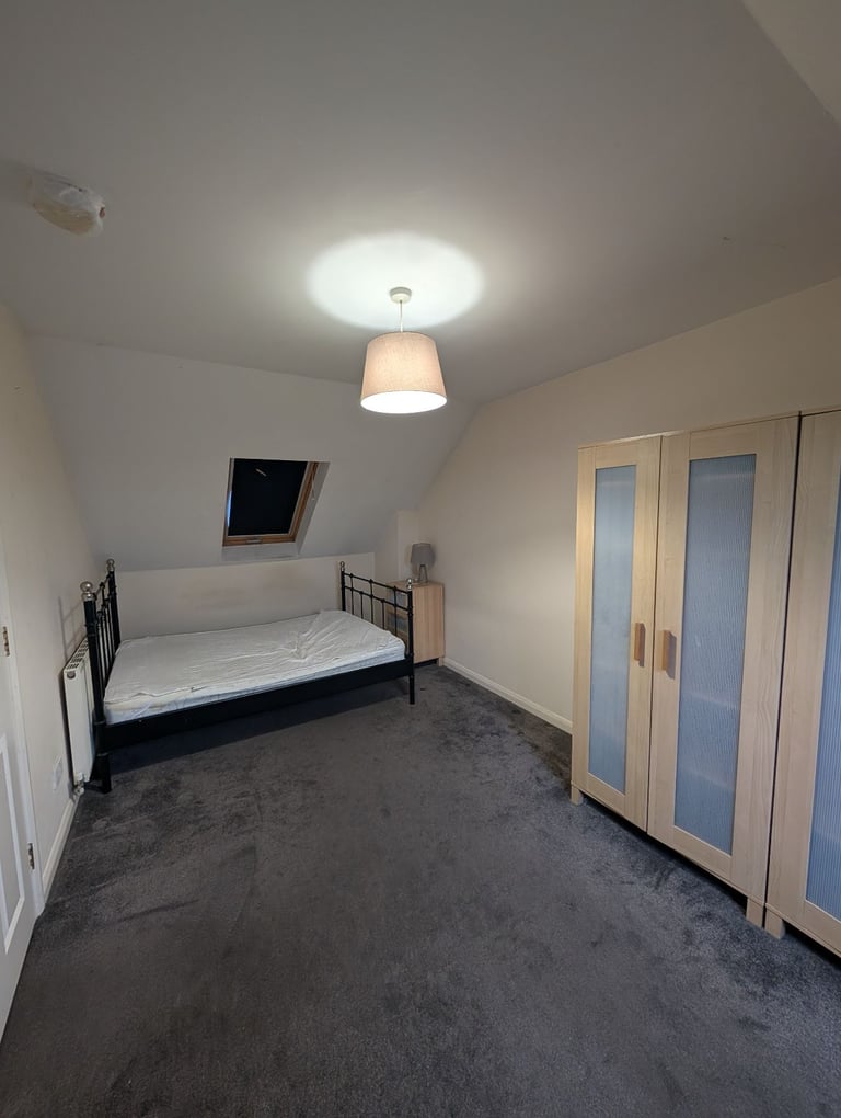 Large furnished double room to rent in SW16