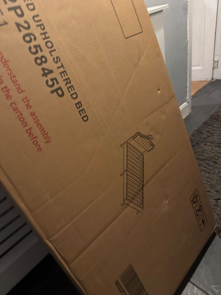 Single Crown bed with Led lights (no mattress)