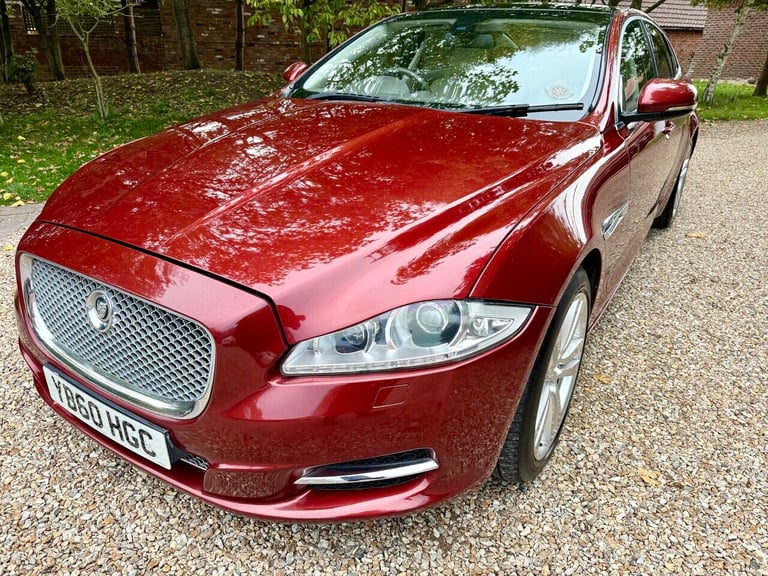 2010 Jaguar XJ 3.0d V6 Premium Luxury 4dr Auto SALOON DIESEL Automatic