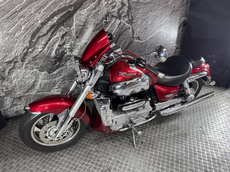 TRIUMPH ROCKET III 3 2004