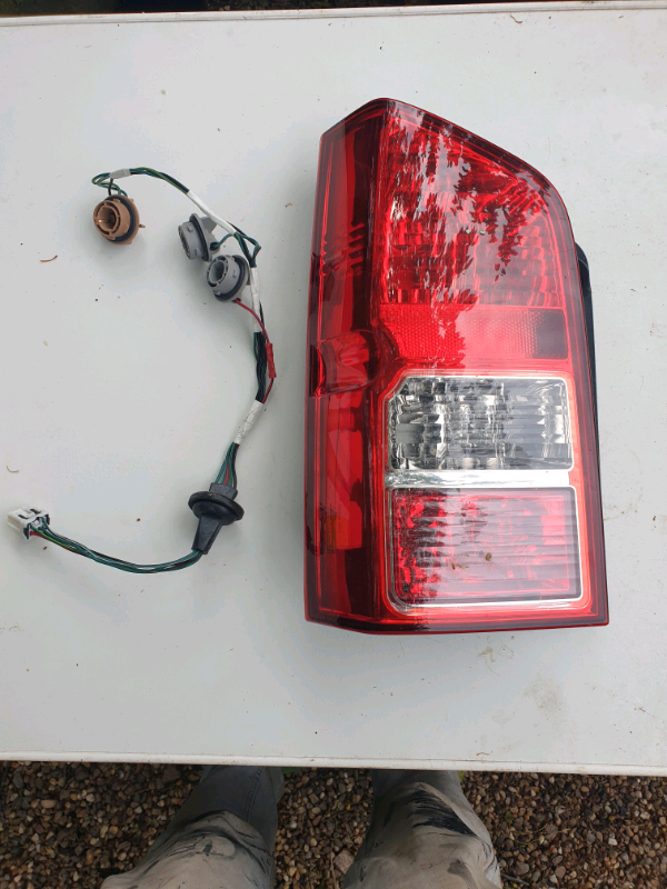 Rear LH tail light for Nissan pathfinder. Genuine part