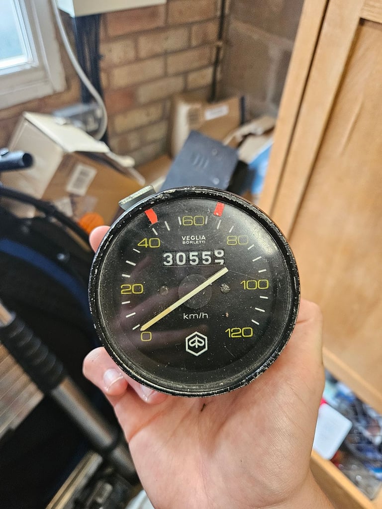 image for Vespa speedometer