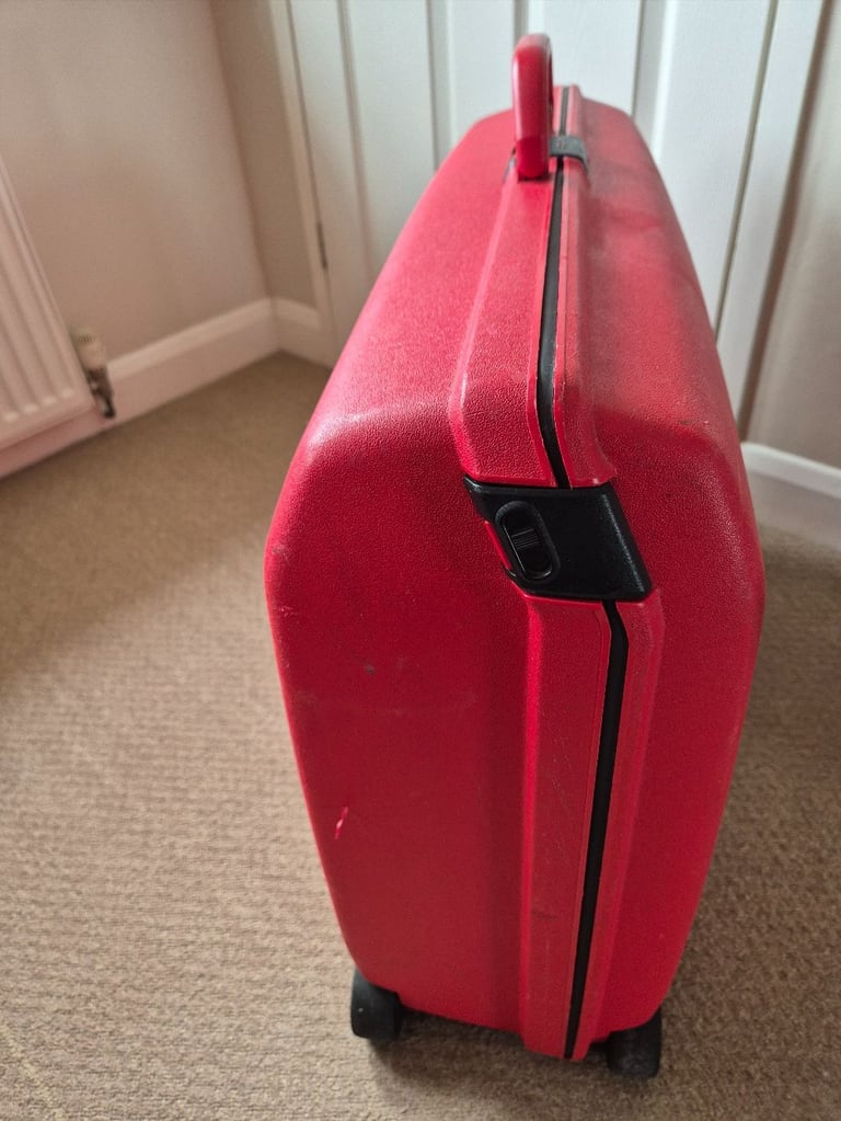 Samsonite Large Red hardshell CPA suitcase with combination Lock