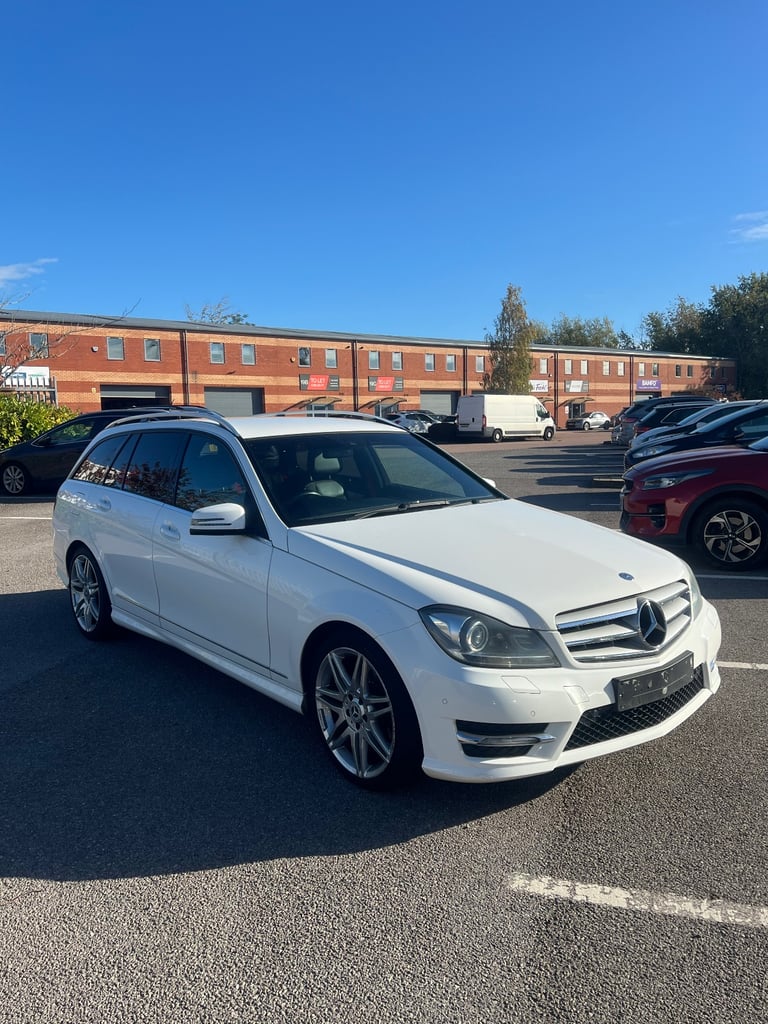 image for Mercedes-Benz, C CLASS, Estate, 2012, Semi-Auto, 2143 (cc), 5 doors