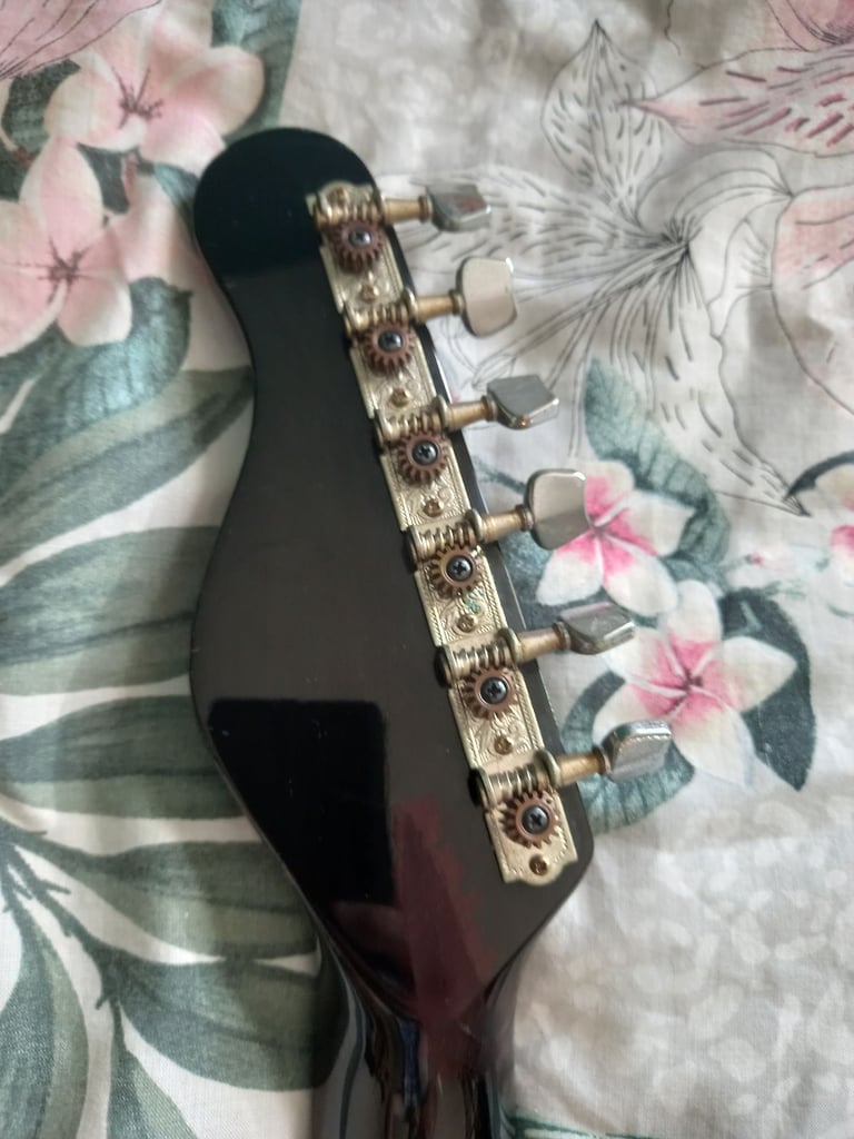 Vintage 1980s Encore single humbucker electric guitar. 