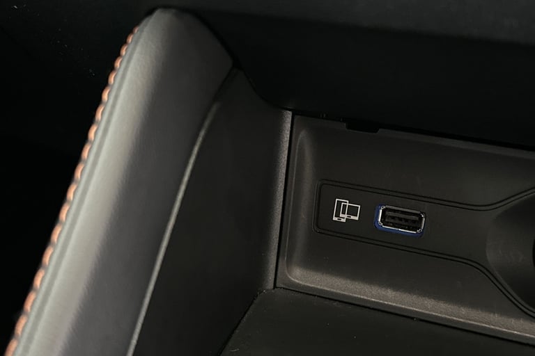 2025 MG MG HS 106287 Hatchback Petrol Automatic