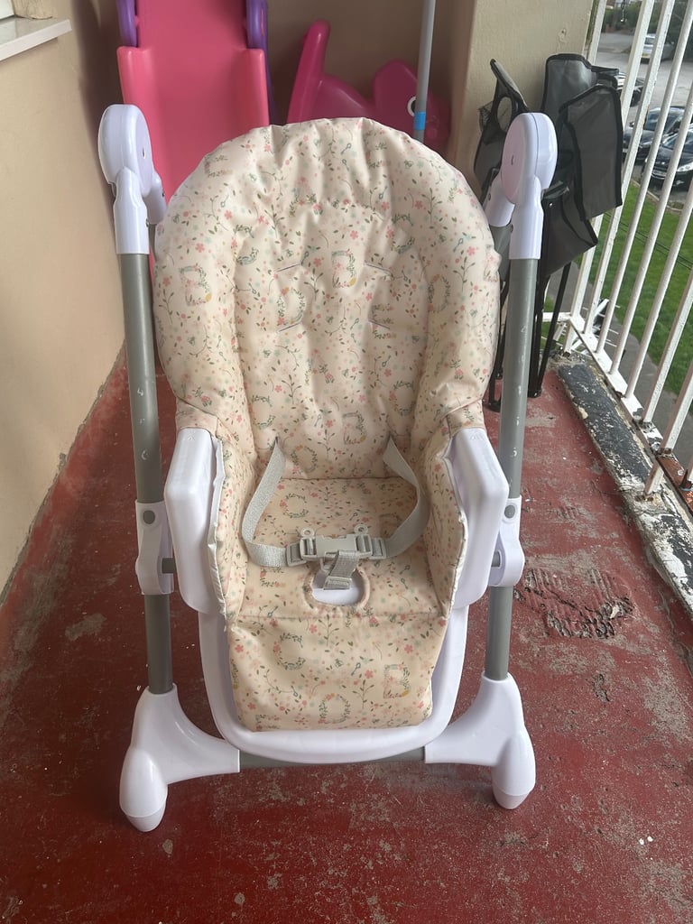 Mamas and papas high chair 