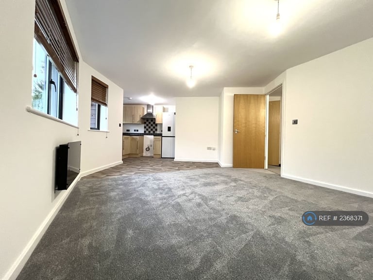 3 bedroom flat in Magenta House. Waters Edge, Haverhill, CB9 (3 bed) (#2368371)