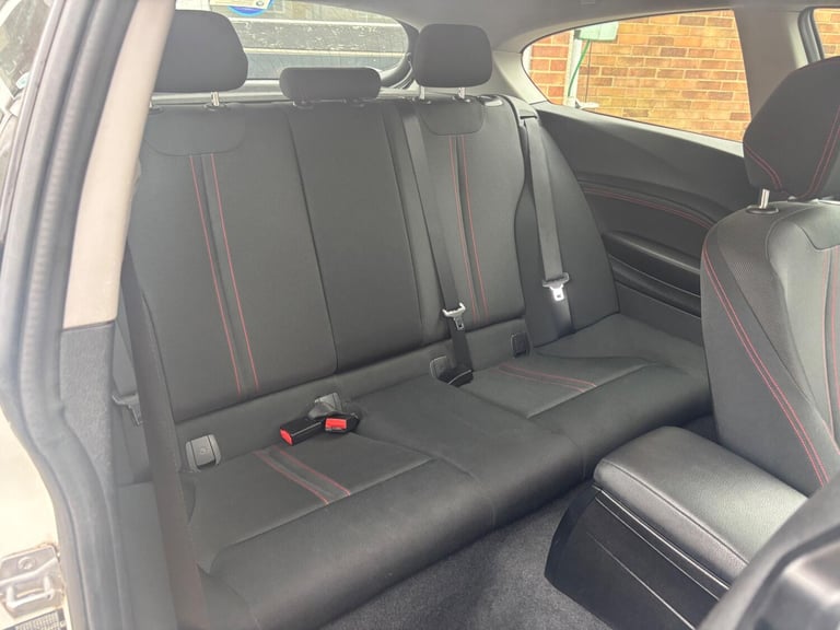 BMW 1 SERIES 1.5 118i Sport 3-Door 2015