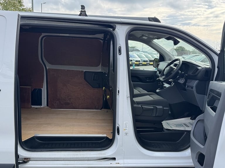 2022 Citroen Dispatch BlueHDi 1400 Enterprise Pro M Panel Van Diesel Manual