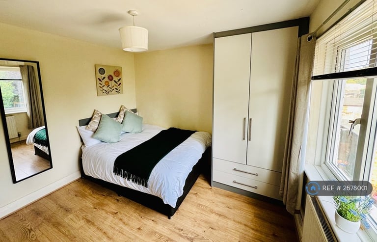 1 bedroom in Uxbridge, Uxbridge, UB8 (#2678001)