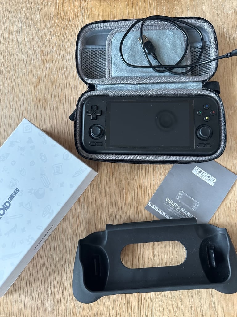 🎮 Retroid Pocket 4 Pro Handheld Gaming Console – Like New (w/ Official Accessories) – £180