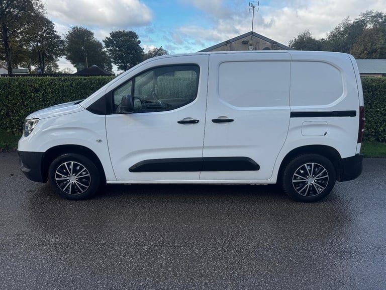 Vauxhall COMBO 2000 EDITION 79k Basic Stealth Camper