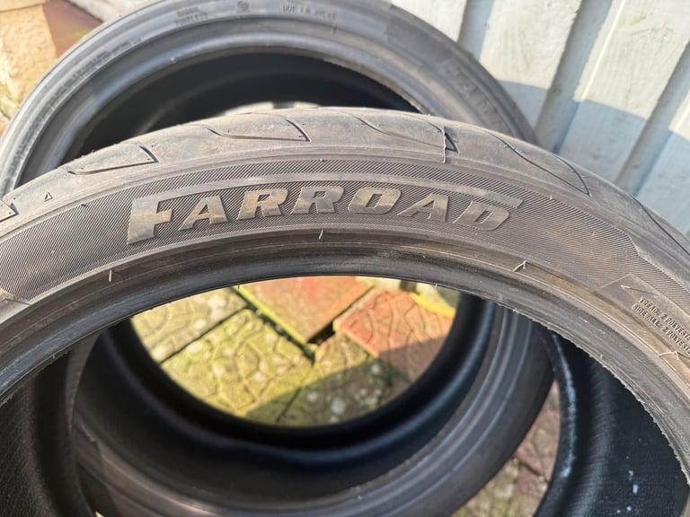 285 35 22 Budget Tyre pair