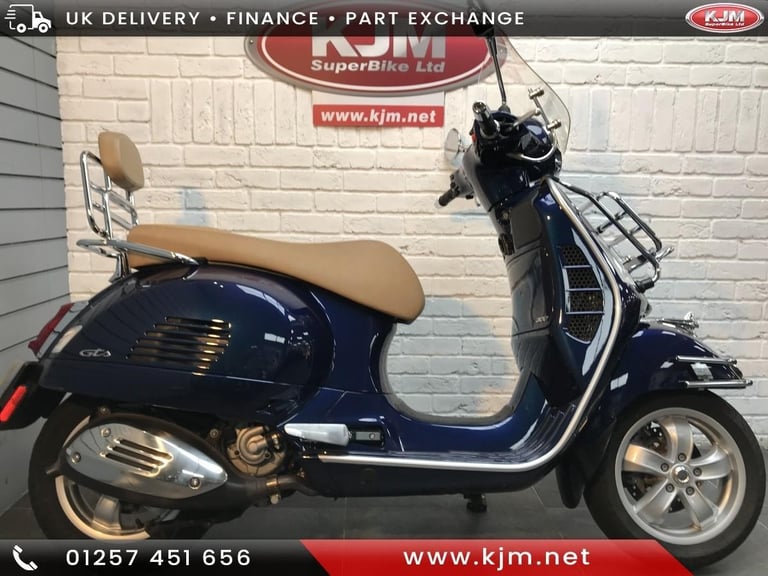 image for PIAGGIO VESPA GTS 300 E5, 2022/72, 1597 MILES IN BLUE