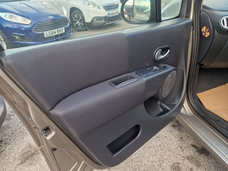 2008 Renault Grand Modus 1.6 Dynamique 5dr Auto HATCHBACK Petrol Automatic