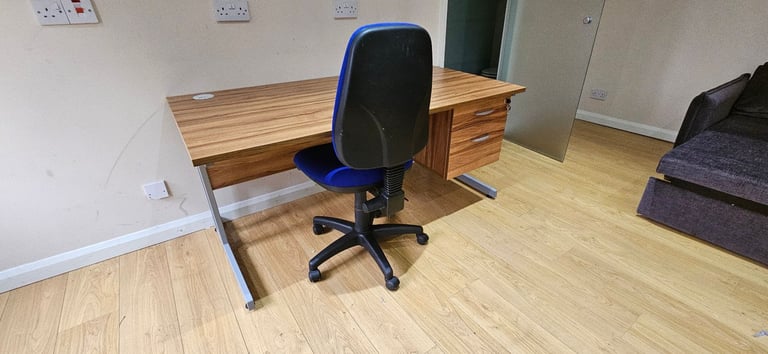 Office desk and chair