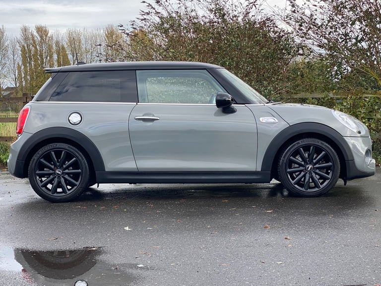 2017 MINI Hatch 2.0 Cooper S 3dr - Sat Nav &amp; Parking Sensors &amp; Chili Pack HATCHBACK Petro...