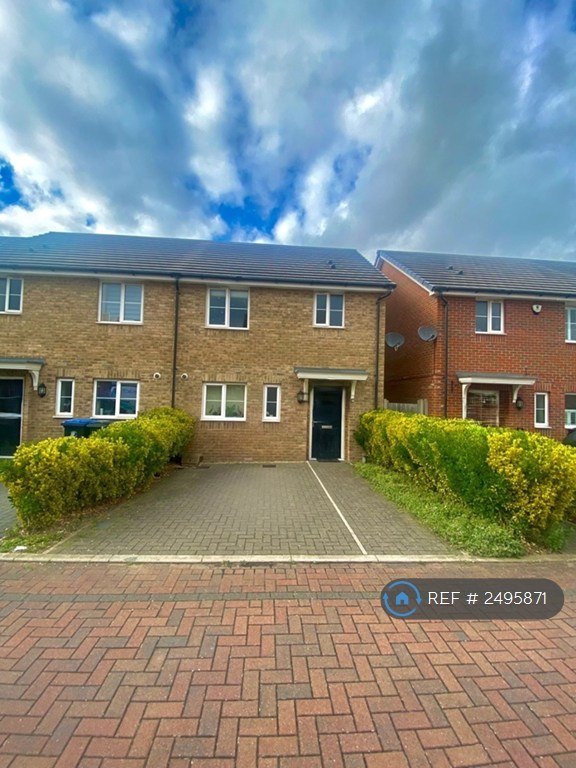 2 bedroom house in Ash Road, Chigwell, IG7 (2 bed) (#2495871)