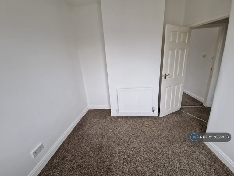 2 bedroom house in Wilton Road, Crumpsall, Manchester, M8 (2 bed) (#2665858)