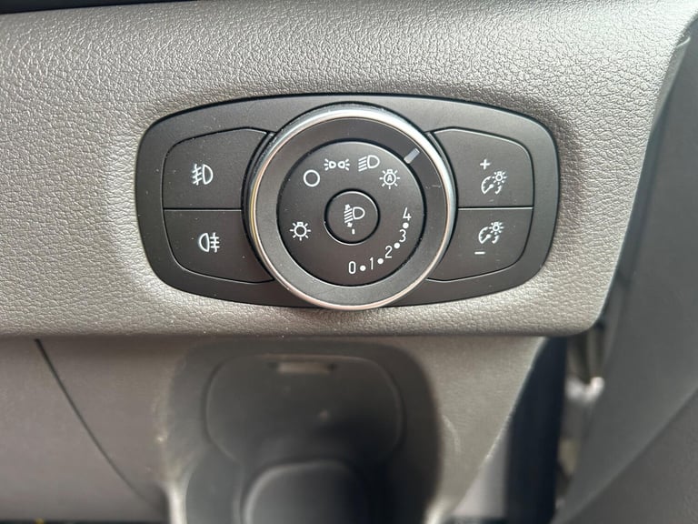 2019 Ford Transit Custom 2.0 340 EcoBlue Trend L2 H1 Euro 6 5dr PANEL VAN Diesel Manual