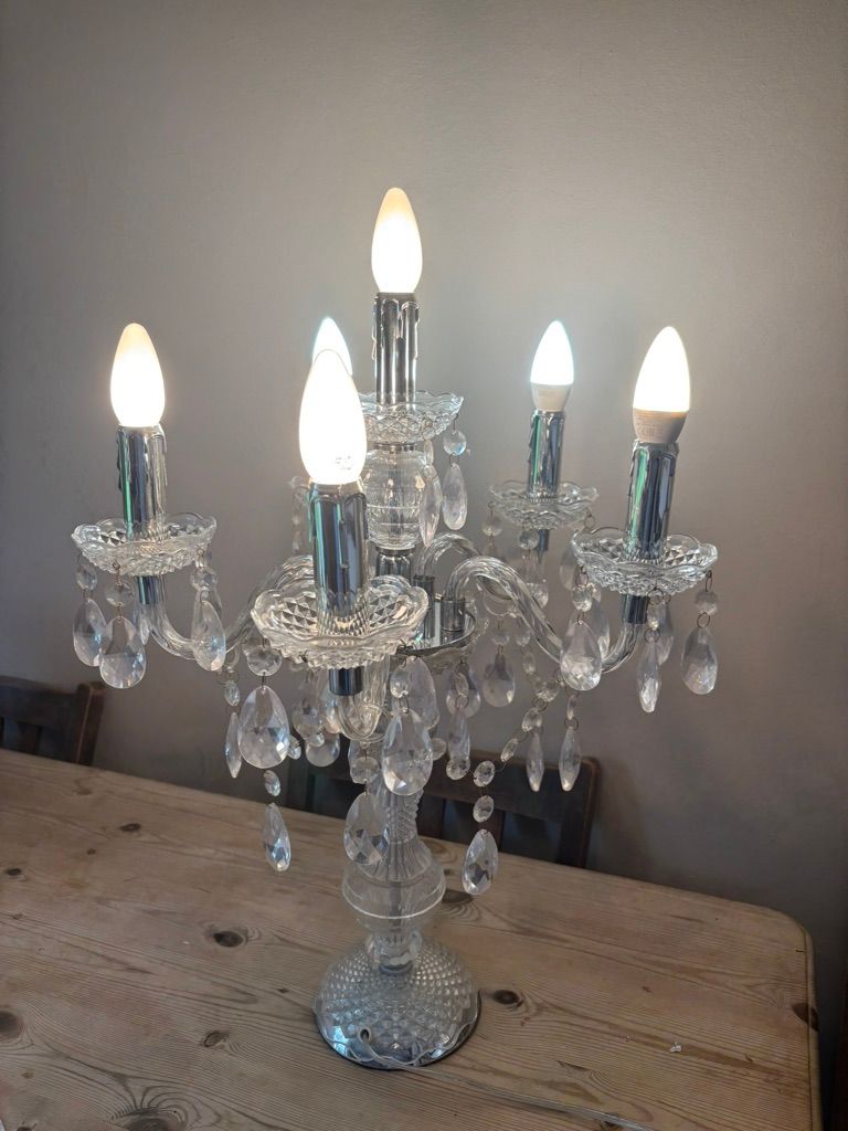 image for Chandelier table lamp 