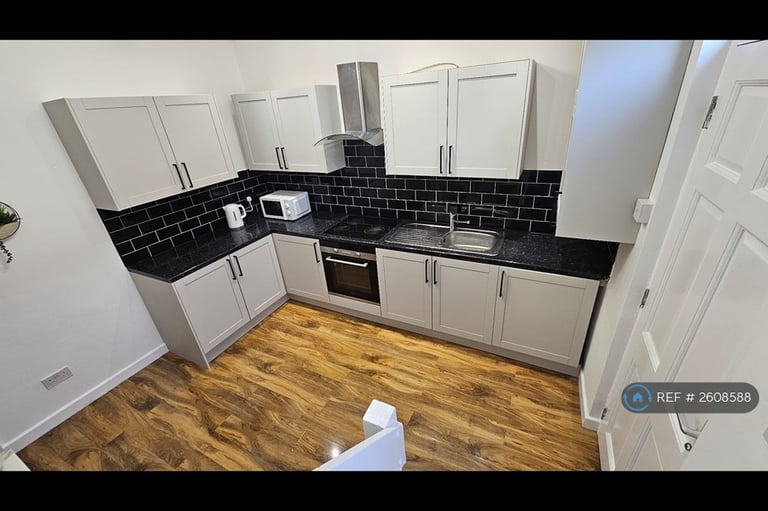 2 bedroom house in Parkfield Avenue, Manchester, M14 (2 bed) (#2608588)