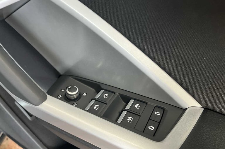 2025 Audi Q3 35 TFSI Sport 5dr S Tronic SUV Petrol Automatic