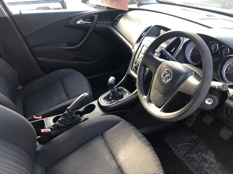 2013 Vauxhall Astra 1.7 CDTi ecoFLEX ES Sports Tourer 5dr Diesel Manual Euro 5 - Image 5