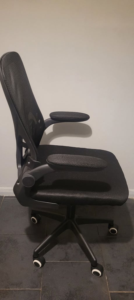 Desk chair 