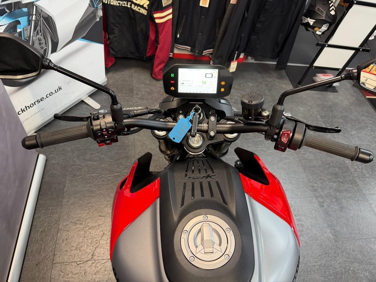 QJ MOTOR SRK800 2026 SUPER NAKED BRAND NEW MODEL TOP SPEC RED OR BLACK  £6699