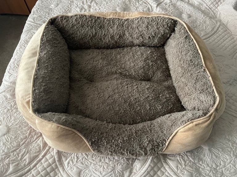 Medium Dog Bed