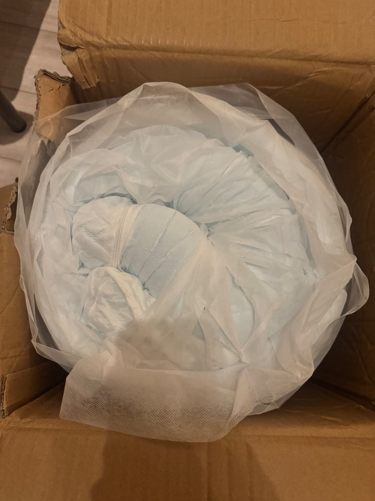 image for Memory Foam Mattress Topper Double 135×190 – £60 (Brand New)