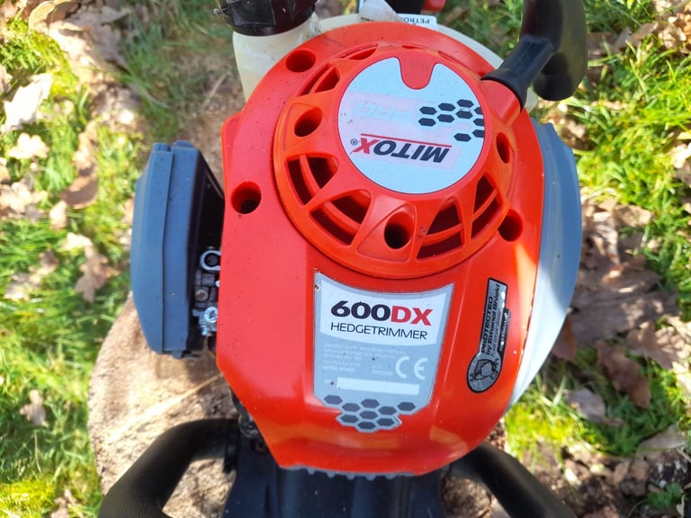 Mitox 600DX 2 Stroke Petrol Hedge Cutter - used.