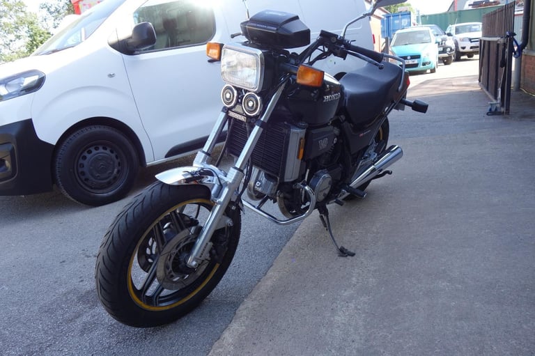 Honda VF 750S Sabre 1983/Y