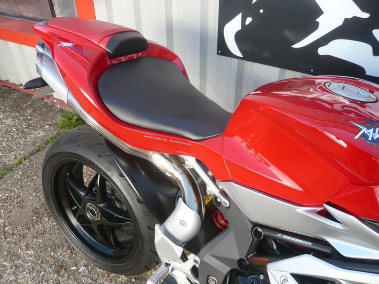 MV Agusta F4 1000R 2010 ITALIAN SUPER SPORTS BIKE PANAGALE V2 R 916 999 749 R SS
