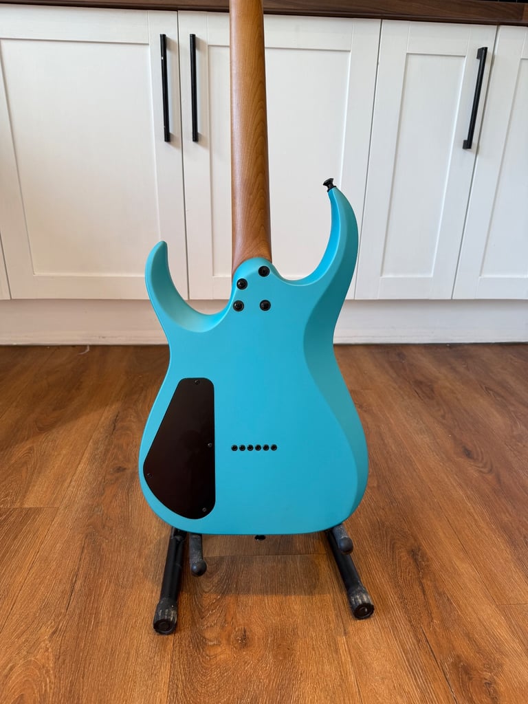 Jackson Pro Series Signature Misha Mansoor Juggernaut HT6, blue frost.