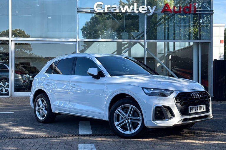image for 2024 Audi Q5 2.0 TFSIe 50 S line SUV 5dr Petrol Plug-in Hybrid S Tronic quattro Euro 6 ( ESTATE P...