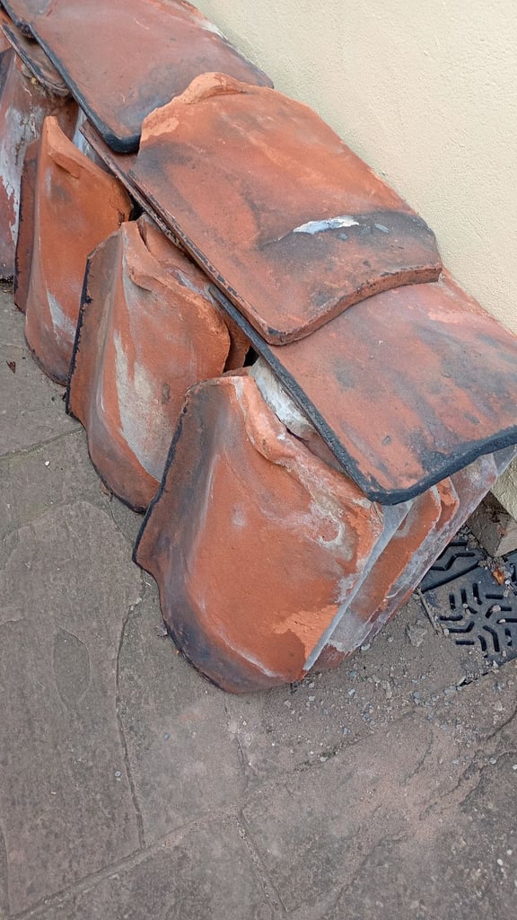 Roof tiles